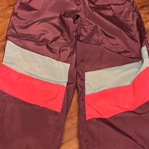 Women's nylon track pants‎